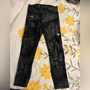 Medium under armour compression leggings